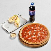 Большая четвёрка в ПиццаФабрика