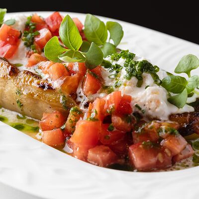 Баклажан с томатами и страчателлой в Mastersuit Cafe по цене 850 ₽