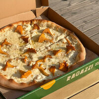 Логотип RAGAZZI pizza shop