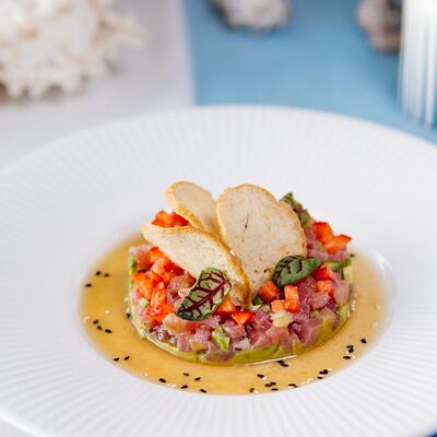 Тартар из тунца в Ресторан Хемингуэй по цене 1210 ₽