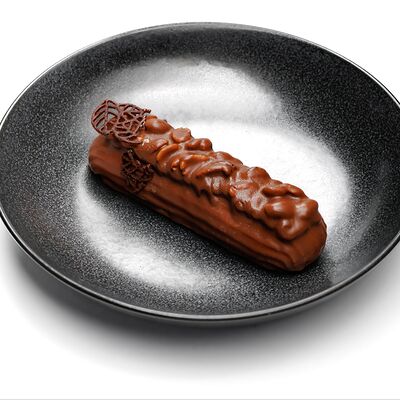 Эклер арахис-карамель в Мистер лим по цене 395 ₽