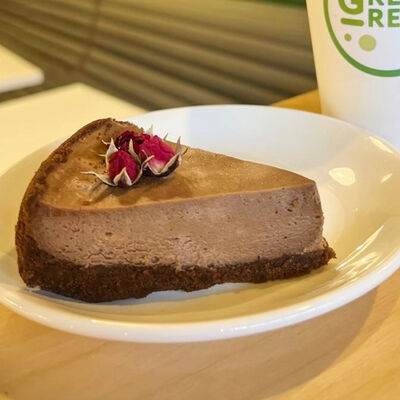 Чизкейк шоколадный в Green Green по цене 295 ₽