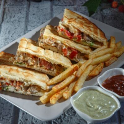 Скепасти с курицей в МангалРум по цене 630 ₽