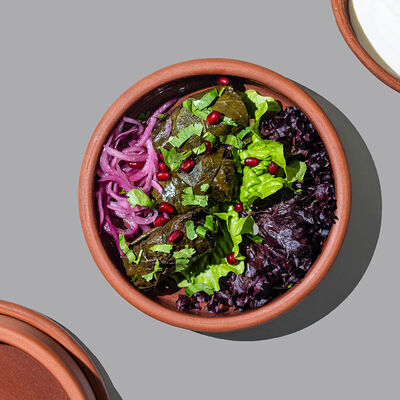 Долма баранина в Хачапури и вино по цене 487 ₽