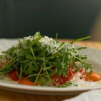 Печёные перцы с патэ из тунца в Perfetta Bistro