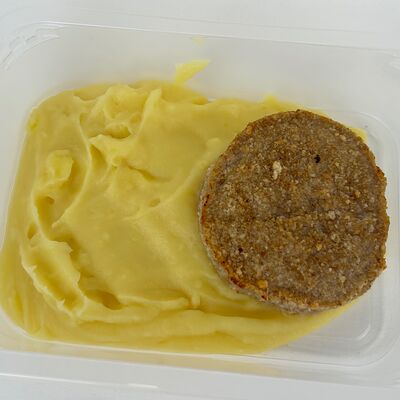Биточек из индейки с картофельным пюре в Gost Food по цене 300 ₽