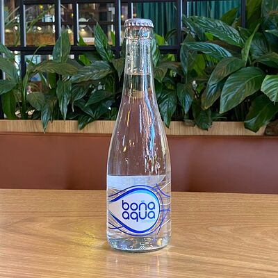 Вода газированная Bon Aqua в Мики по цене 195 ₽