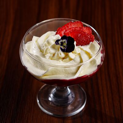 Малиновое парфе в Монтесори Lounge по цене 434 ₽