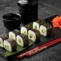 Классика с огурцом в SushiDream