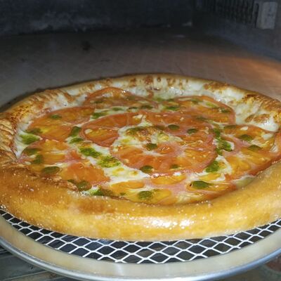 Пицца Маргарита в Сытый мишка по цене 455 ₽