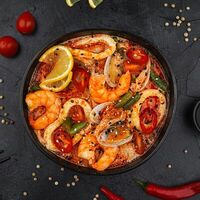 Том ям в Tuk Tuk Asian Food