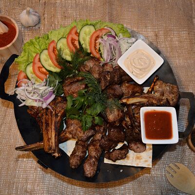 Ассорти из шашлыков Мужской Каприз в Тайфун по цене 4199