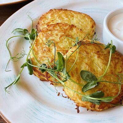 Картофельные драники со сметаной в Пряный Тимьян по цене 385 ₽