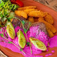 Язык на гриле с соусом из сливок с хреном в Имбирь