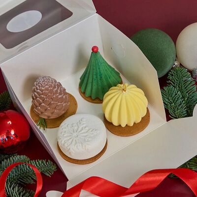 Набор из 4-х пирожных в Горбушка по цене 1300 ₽