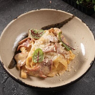 Бекон и 3 вида сыра в Пламя и Вино по цене 790 ₽