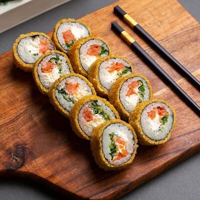 Горячий ролл с лососем в Sushirest по цене 558 ₽