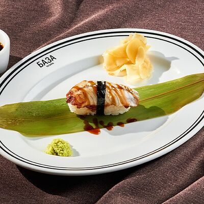 Суши с угрем в База по цене 450 ₽