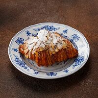 Круассан миндальный в Puri