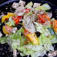Салат Греческий в Мясо гриль