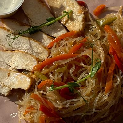 Фунчоза с курицей в Первая ППШНАЯ по цене 420 ₽