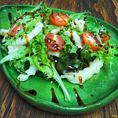 Салат кальмар под устричным соусом в Ohasi по цене 518 ₽