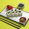 Греческий ролл с оливками, огурцом и листьями салата в ROLLS KING SUSHI KINGDOM по цене 979