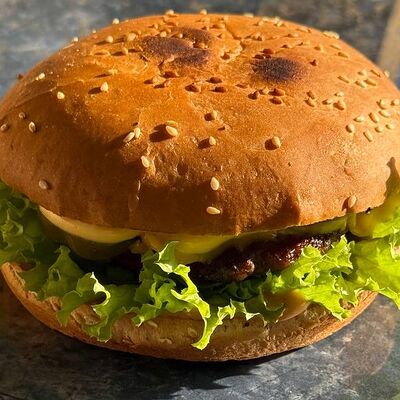 Бургер с говядиной в Gilam Food по цене 560 ₽