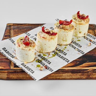 Рулетики с печеным баклажаном и перцем в Barista&Povarista по цене 490 ₽