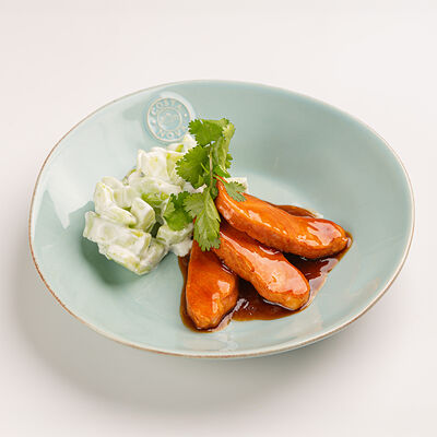 Форель терияки с салатом из огурца в Сыроварня по цене 192000 сум