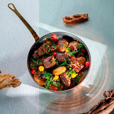 Жареная мраморная говядина с картофелем черри в Чайхона №1 Васильчуки по цене 890 ₽