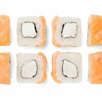 Ролл Филадельфия Лайт с копченым лососем в Хоббит Экспресс