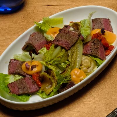 Гриль-салат с брискетом в Сидрерия Три стакана по цене 810 ₽