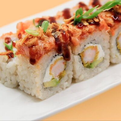 Ролл Спайси лосось в Sia bar по цене 1000 ₽