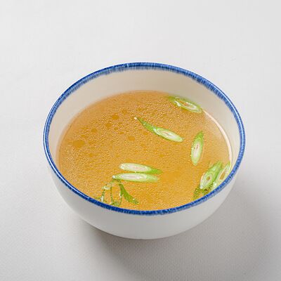 Говяжий бульонв NYUSURI корейская кухня по цене 199 ₽