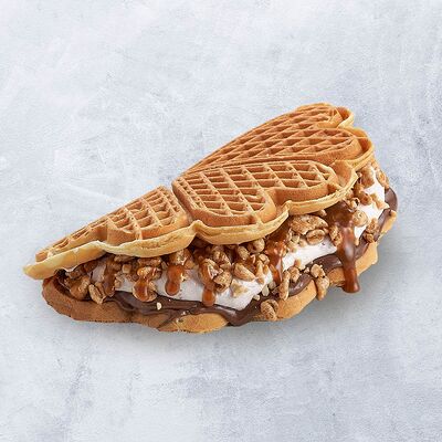 Сникерс стандарт в VAFFEL по цене 330 ₽