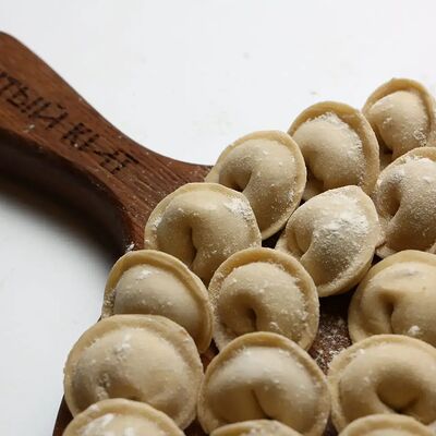 Пельмени замороженные Домашние 0,5 кг в Сытый кит по цене 570 ₽