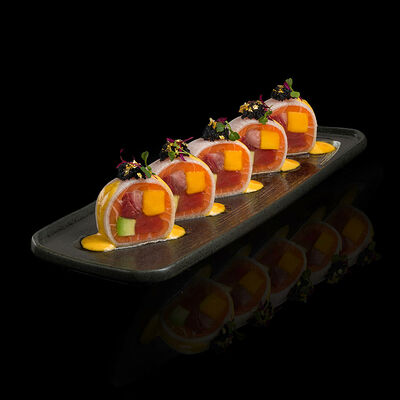 Ролл Судзиока Байлобо в Koi sushi bar по цене 2150 ₽