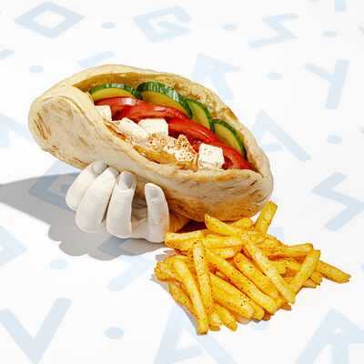 Гиро с огурцом и фетой в Vangyros по цене 625 ₽