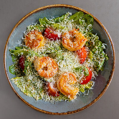 Цезарь с креветками в Пицца 22 сантиметра по цене 800 ₽