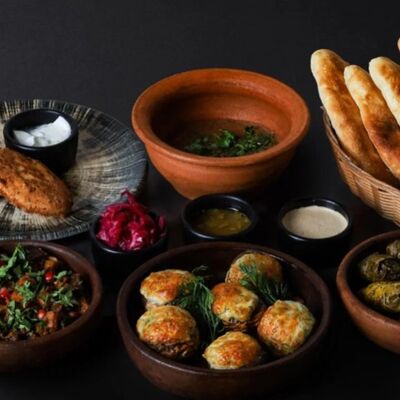 Сет горячих закусок в Mimi по цене 4428 ₽