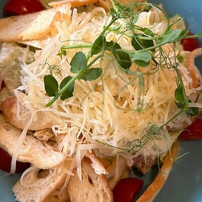 Цезарь с курицей в Станица по цене 500 ₽