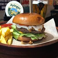 Burger Сырный бро в Кампания крафтовый бар