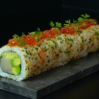 Ролл с гребешком и красной икрой в Rick'n'Roll