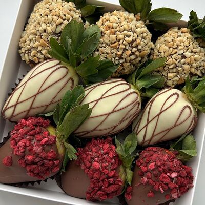 Клубника в шоколаде №20 в Sweetmiddle.chocolate по цене 1950 ₽