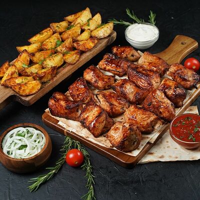 Комбо из куриной грудки в Много Мяса по цене 2050 ₽