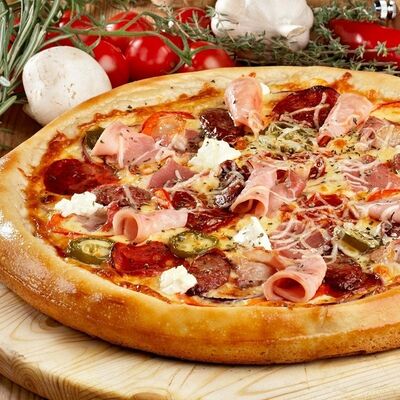 Колбасное Ассорти 25см в Японика по цене 899 ₽