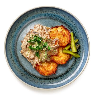 Бефстроганов из говядины с картофельным драником в CITYBAR по цене 710 ₽