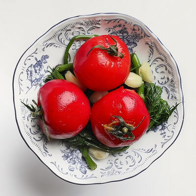 Малосольные узбекские томаты в Niki по цене 990 ₽