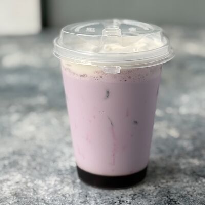 Бабл Ти Таро с ежевикой, тапиокой и сырной пенкой в Food market skolkovo по цене 490 ₽